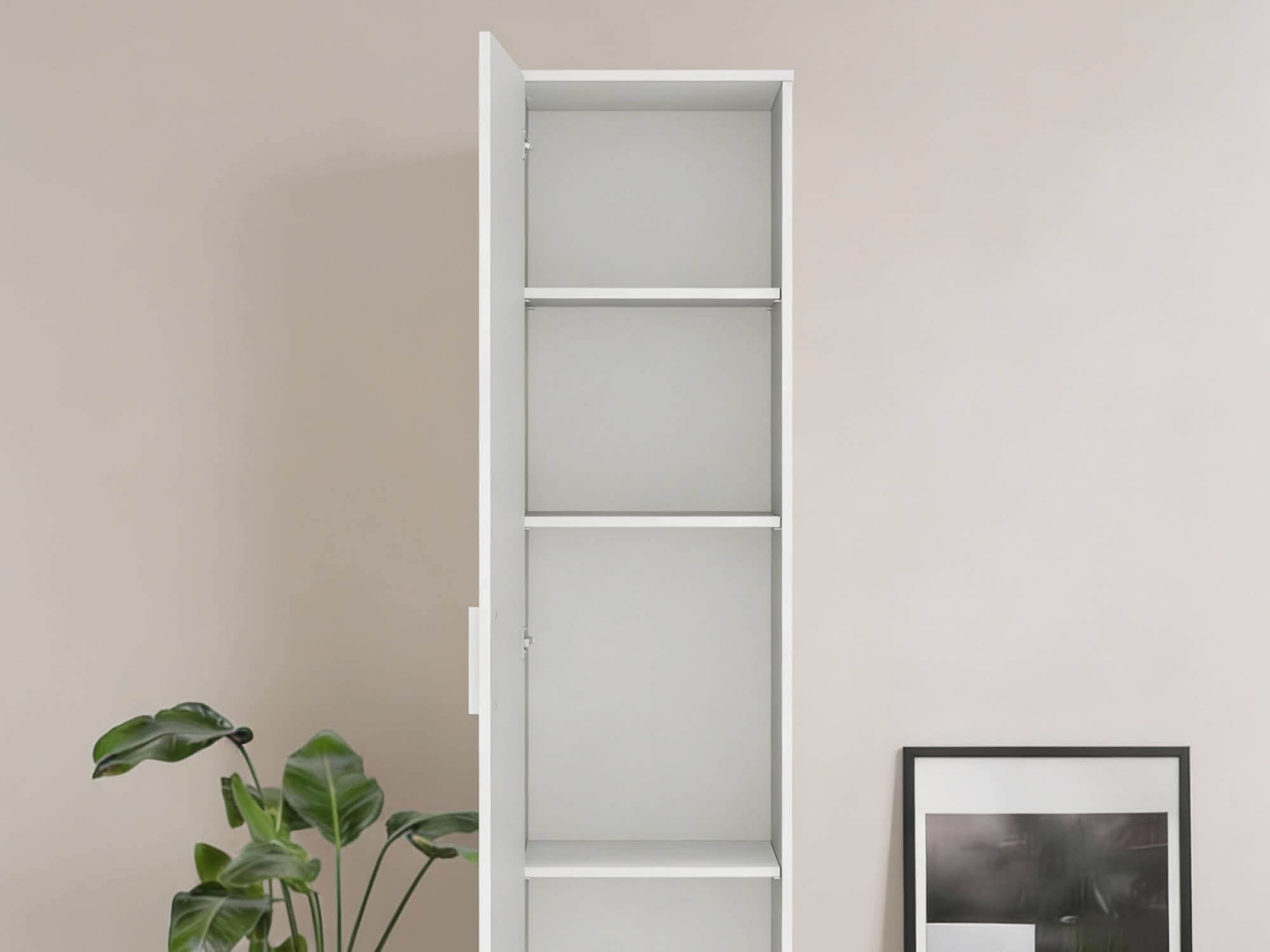 Weißer Mehrzweckschrank mit flexiblen Einlegeböden