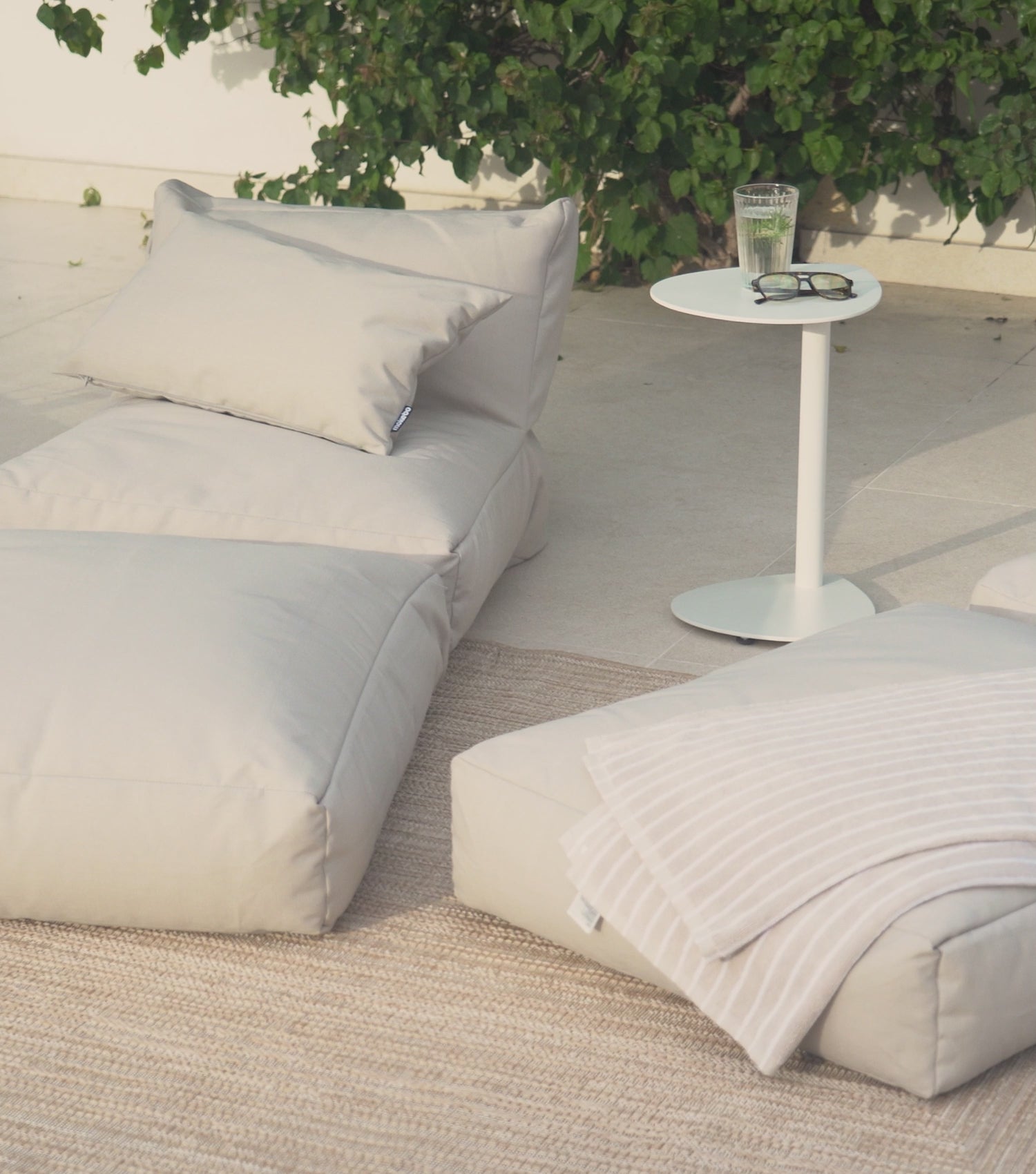 3 in 1 Outdoor Daybed inklusive Sitzsäcken
